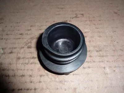Крышка маслозаливной горловины (на клапанной крышке) 3902468 - 6CT (Аналог)